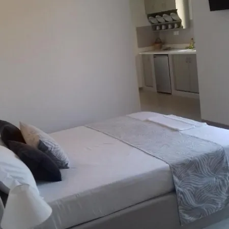 Notos Bed & Breakfast